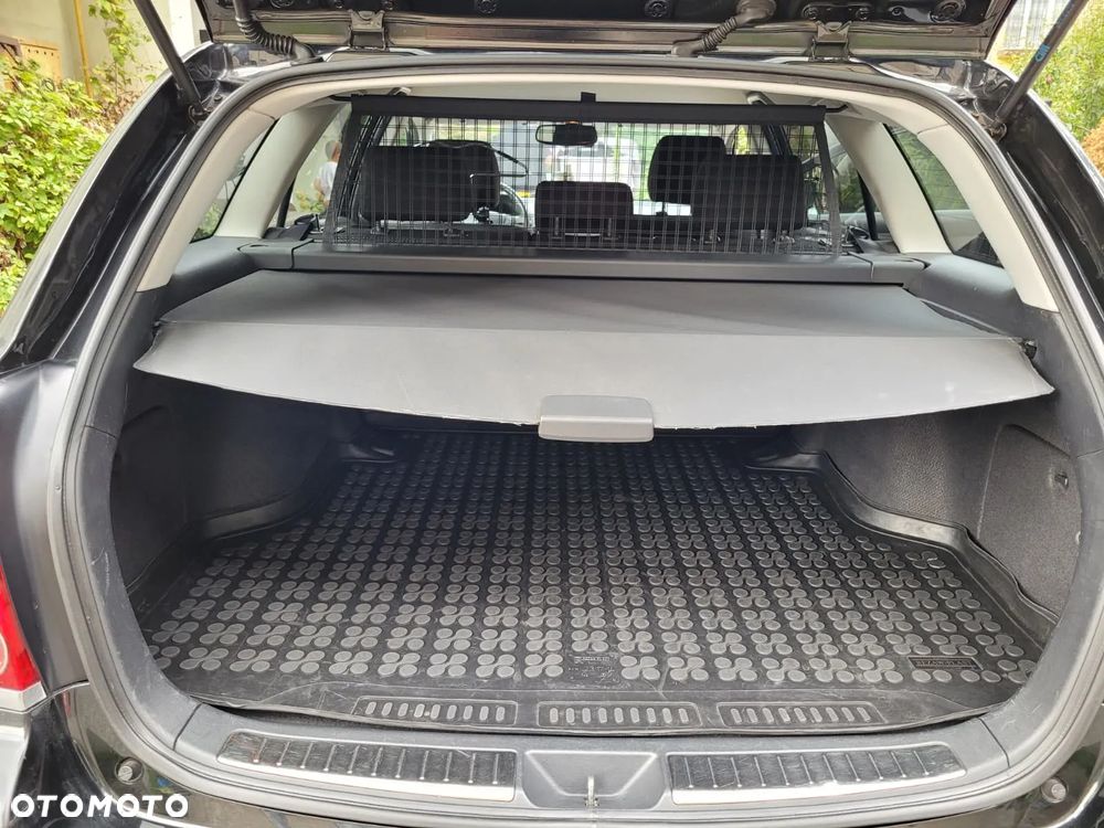 Toyota Avensis 2.0 D-4D Sol - 12