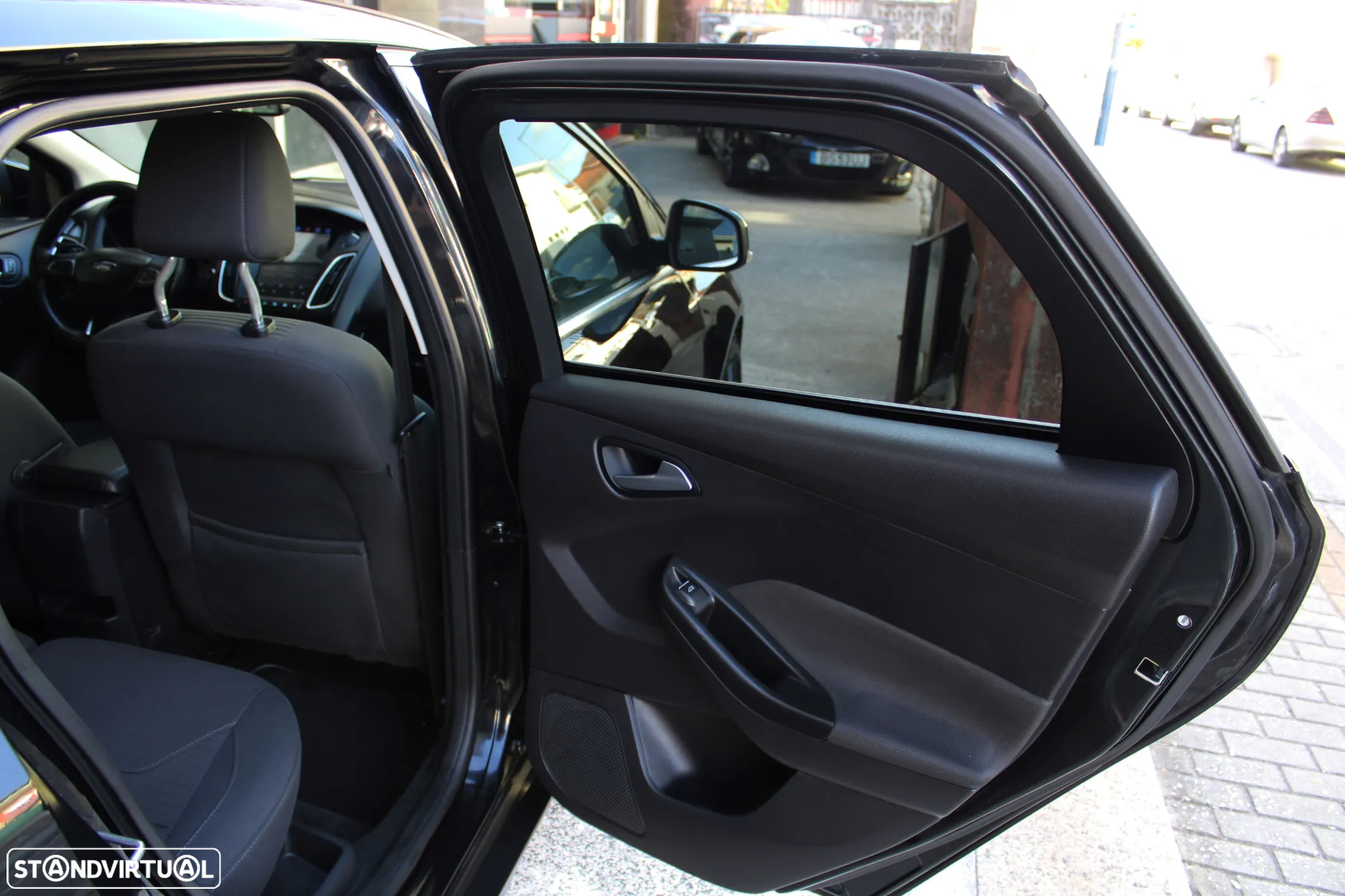 Ford Focus SW 1.5 TDCi EcoBlue ST.Aut. - 25