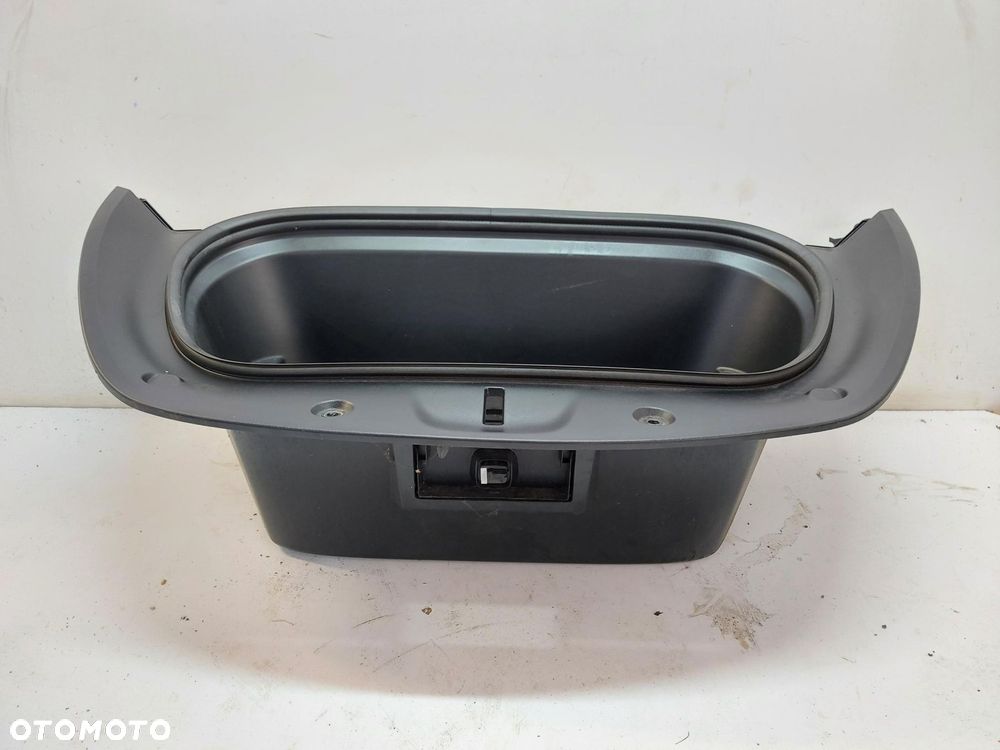 TESLA MODEL Y 2022r wanna wnęka bagażnika przód przednia - 3