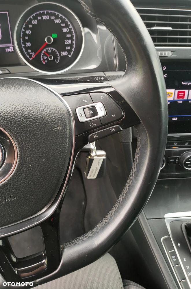 Volkswagen Golf 2.0 TDI (BlueMotion Technology) DSG Comfortline - 21