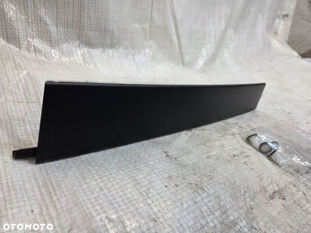 FORD FOCUS MK2 PRAWA TYŁ  LISTWA OSŁONA SŁUPKA DRZWI SZYBY 4M51A254A40-AF - 2