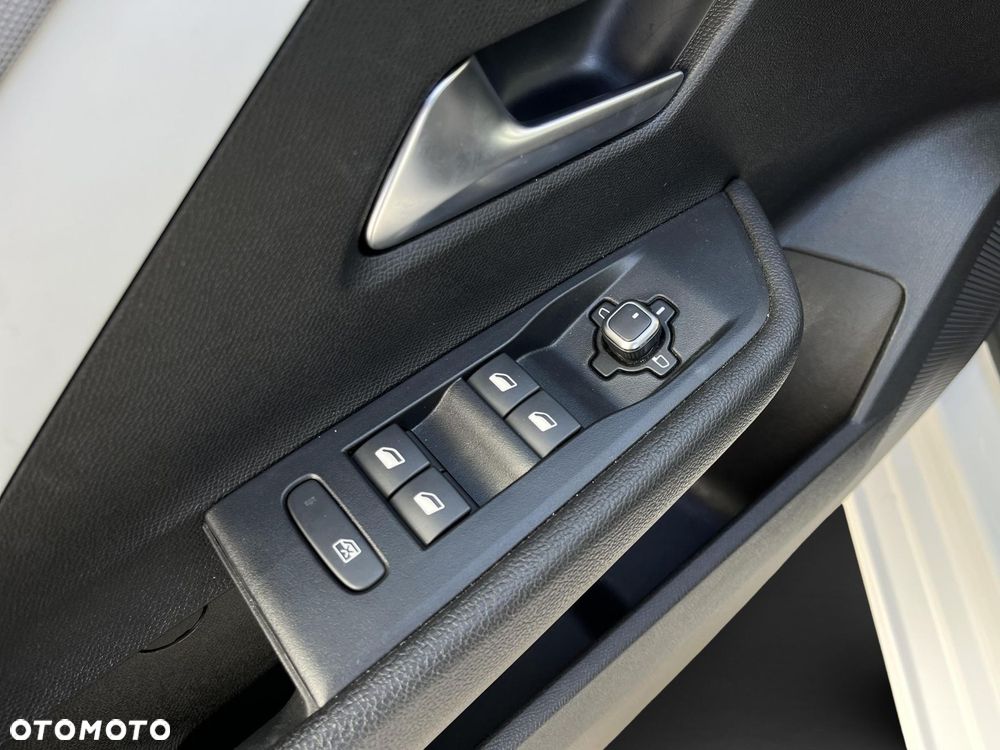 Opel Astra 1.2 T Edition S&S - 19