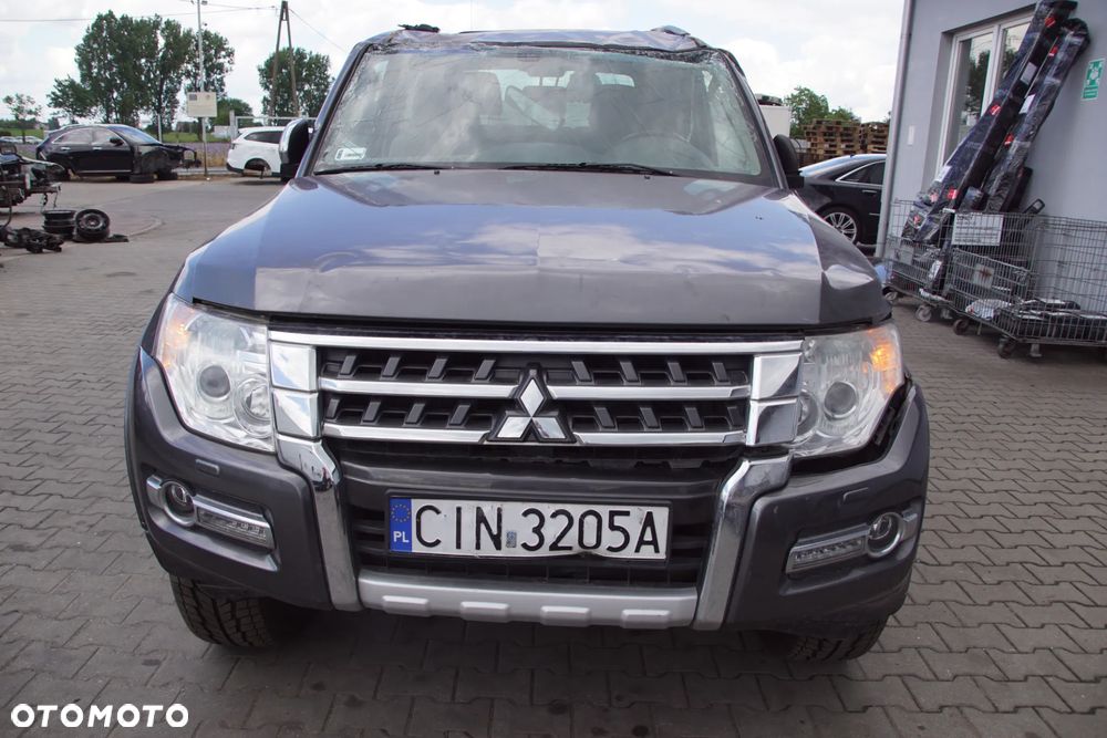 Auto na części 692106889 Mitsubishi Pajero IV 3.2 DID LIFT 4M41U 200KM 2014 krótki zderzak lampa felgi skrzynia silnik głowica deska amortyzator błotnik skrzynia wydech tłumik ćwiartka lampa klapa szyba tylna fotele - 8