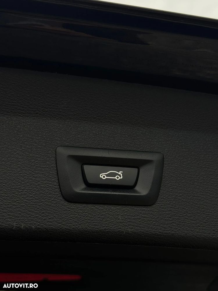 BMW X1 sDrive18d - 33