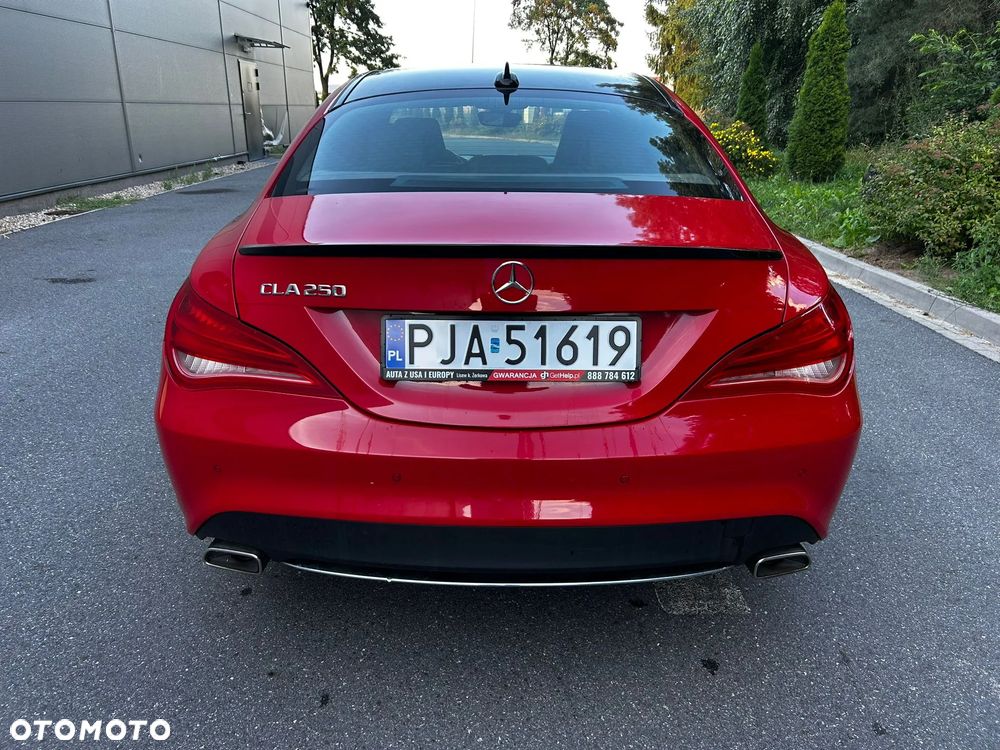 Mercedes-Benz CLA 250 7G-DCT - 12