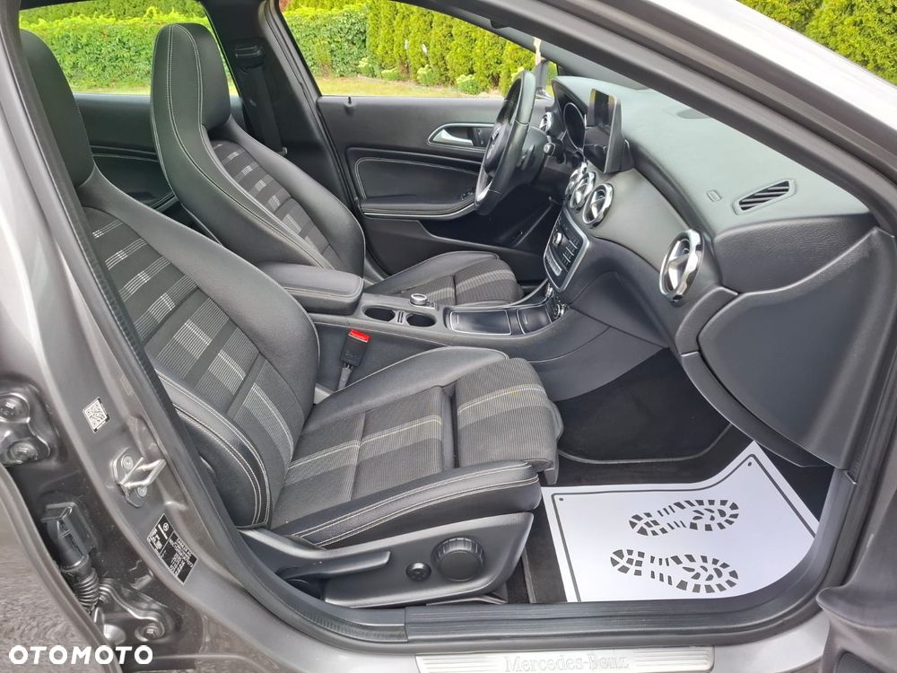 Mercedes-Benz GLA - 27
