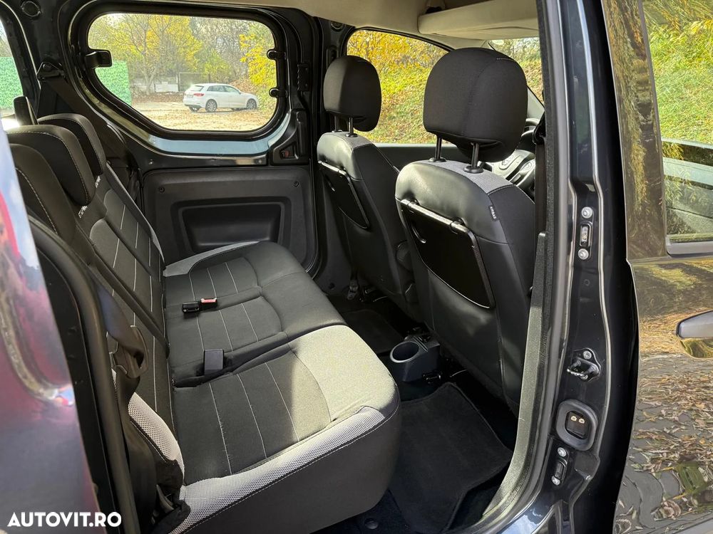 Dacia Dokker SCe 100 Stepway Celebration - 18