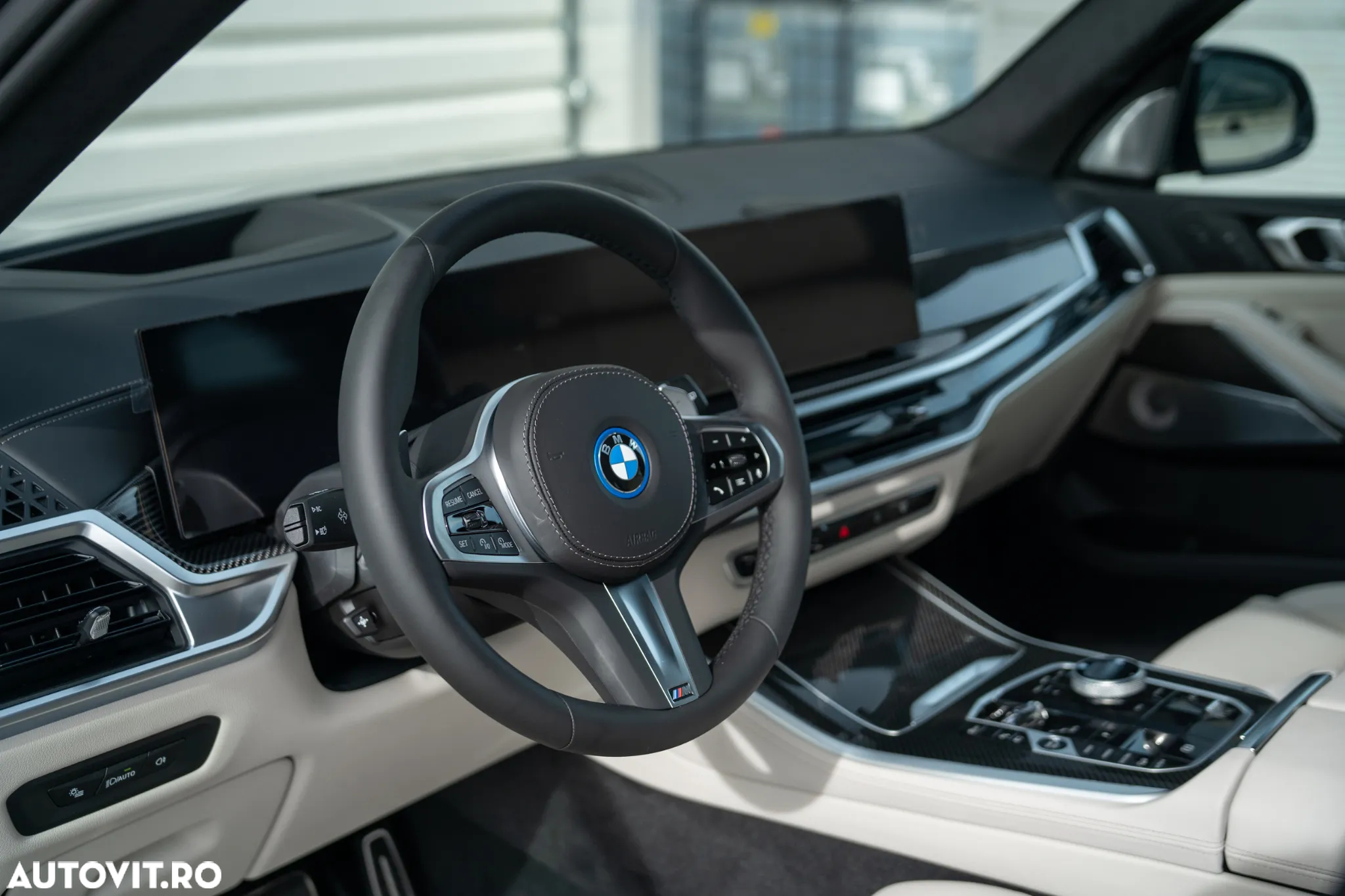 BMW X5 xDrive50e - 13