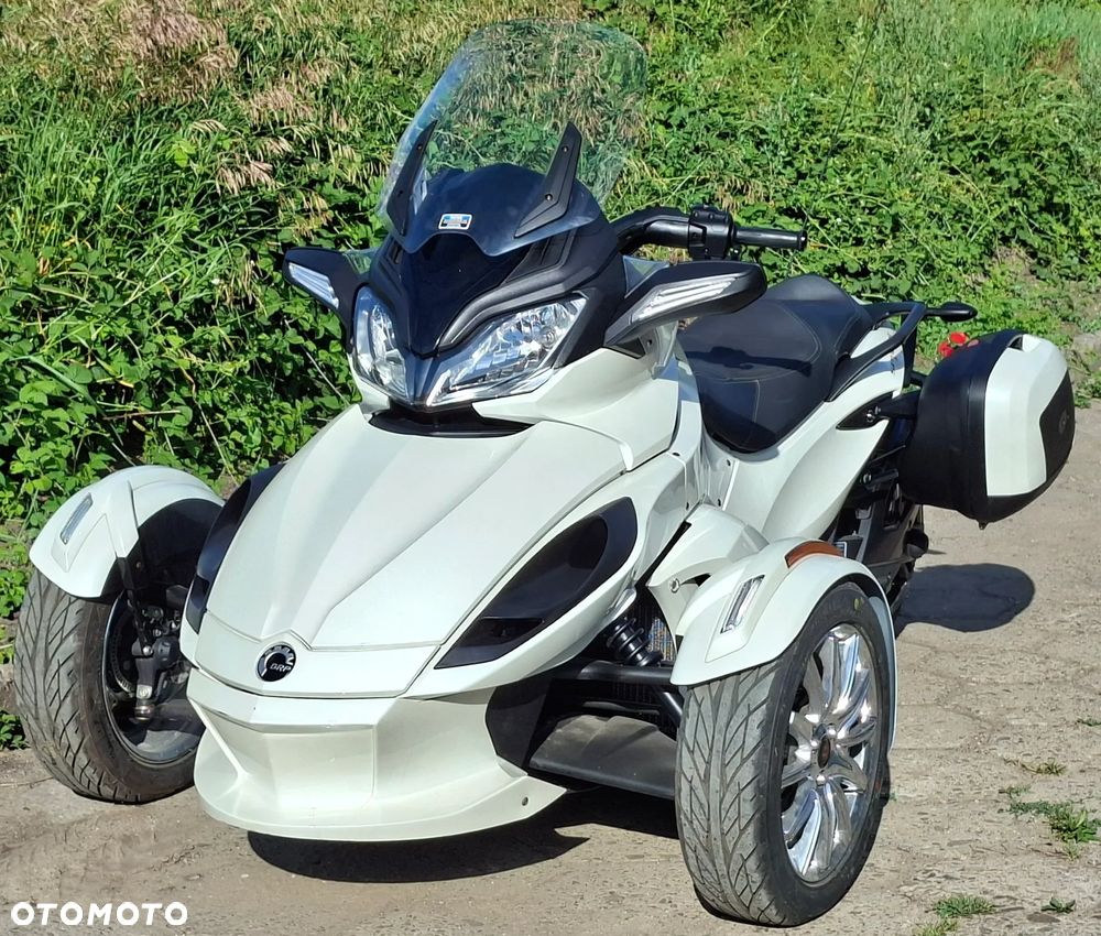 Can-Am Spyder - 8