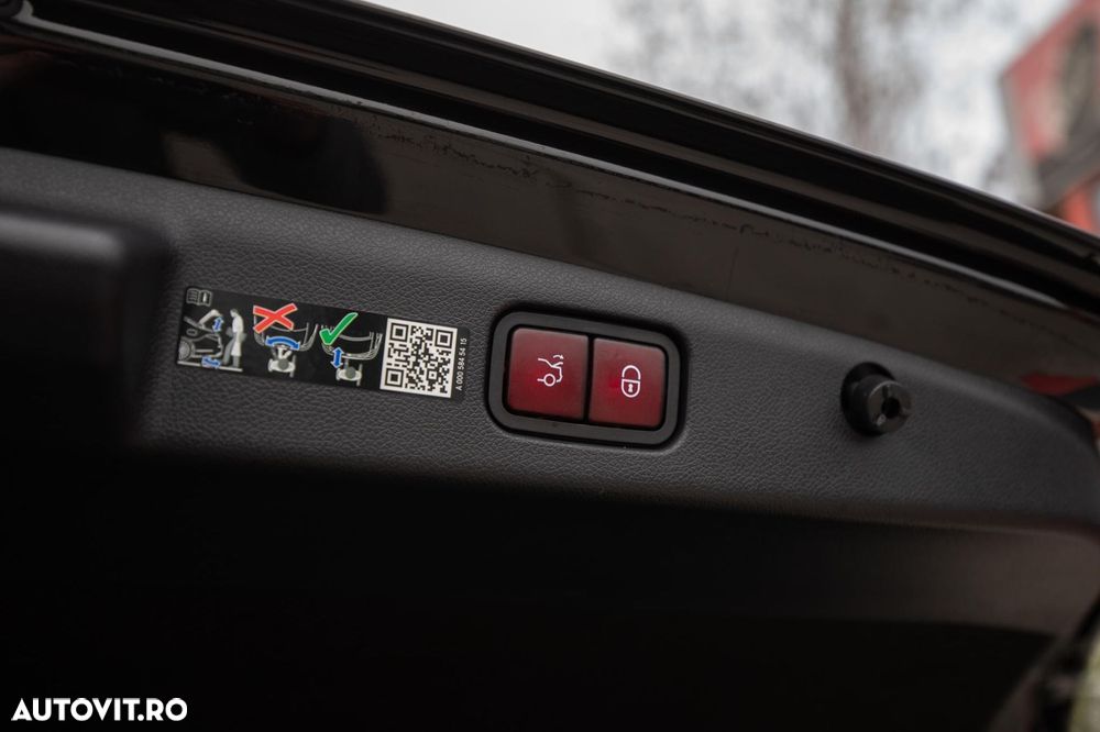 Mercedes-Benz E - 25