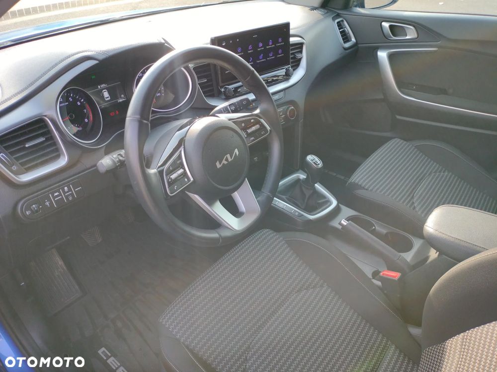 Kia Ceed 1.5 T-GDI M - 9