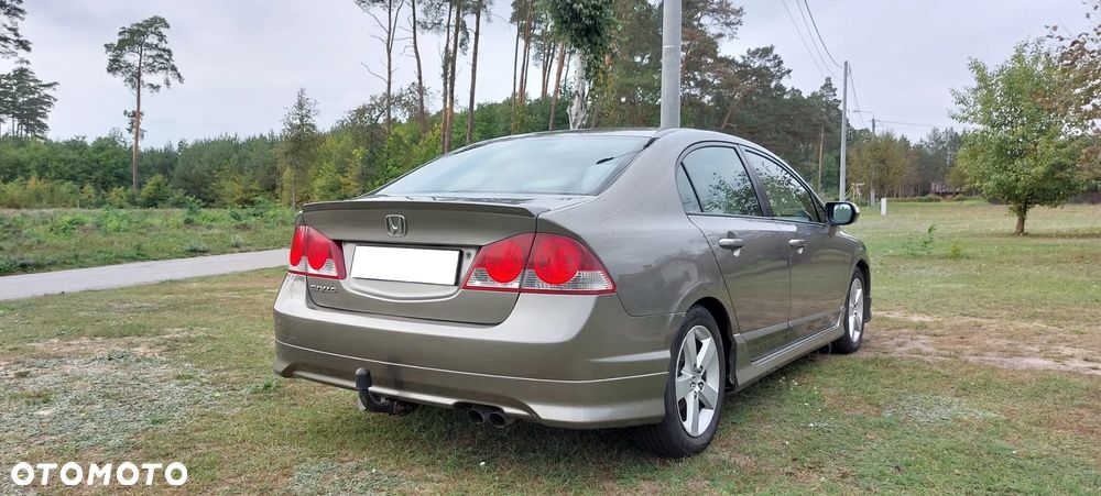 Honda Civic 1.8 Executive - 5