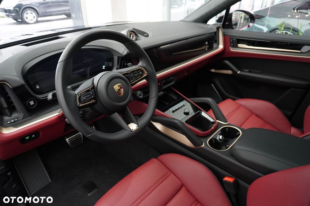 Porsche Cayenne - 26