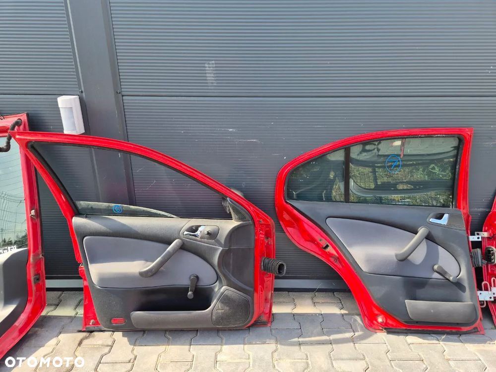 DRZWI LEWY  PRZÓD SKODA OCTAVIA I - 36