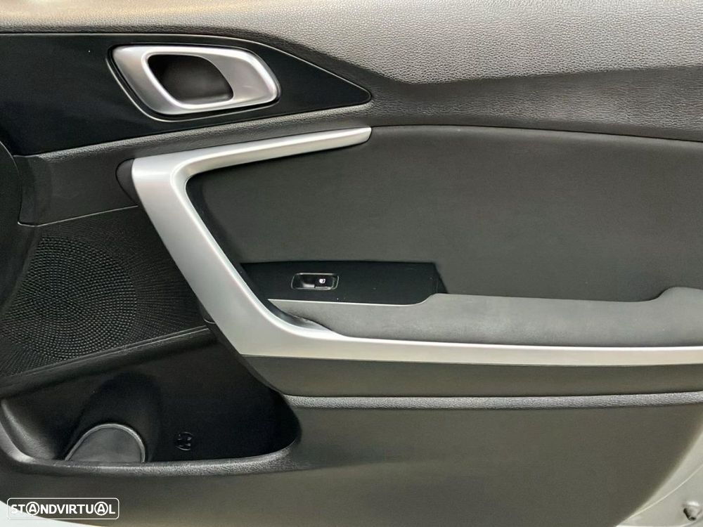 Kia XCeed 1.0 T-GDI Drive - 22