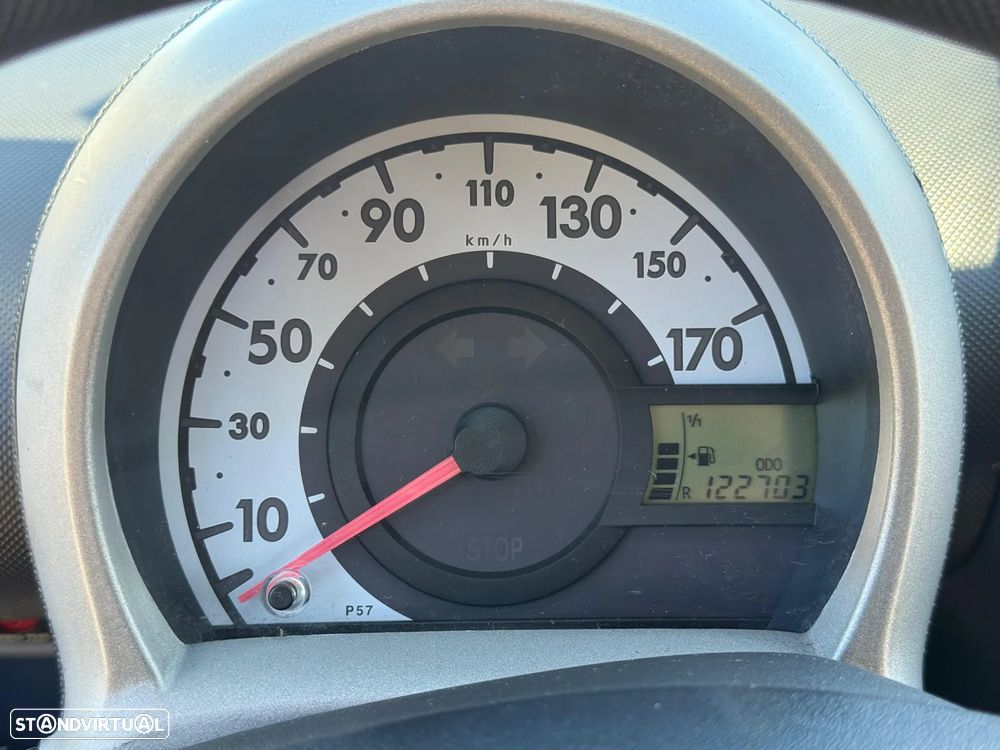 Toyota Aygo 1.0 + AC - 9