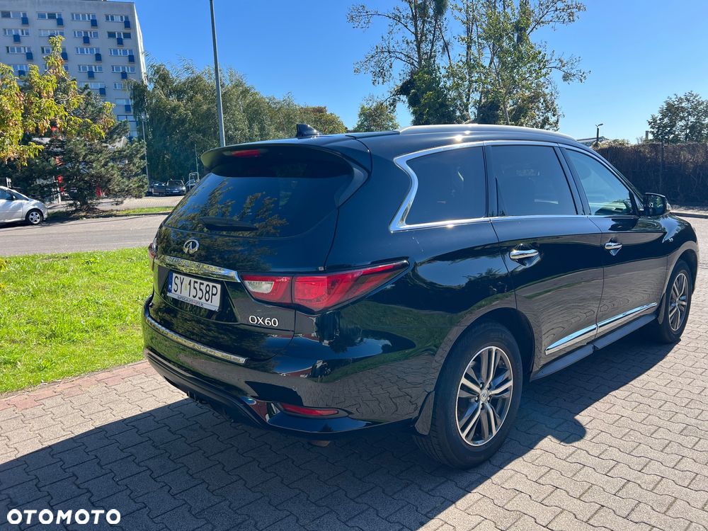 Infiniti Q60 - 30
