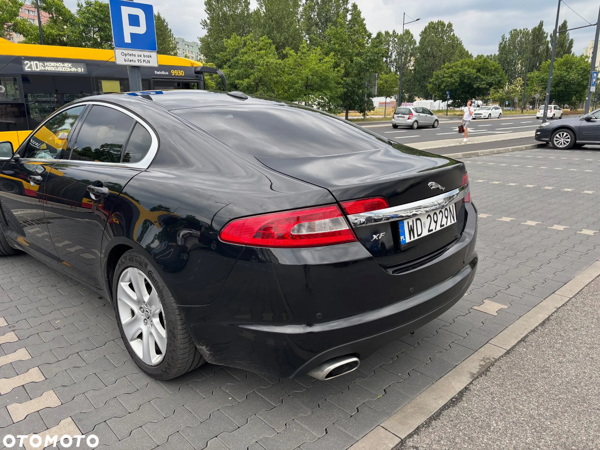 Jaguar XF 3.0 V6 D Luxury - 4