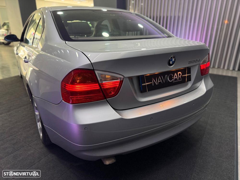 BMW 320 dA Exclusive - 18