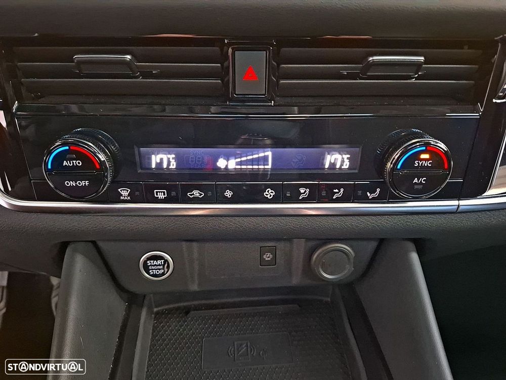 Nissan Qashqai 1.3 DIG-T N-Connecta LED+TT+SKY - 19