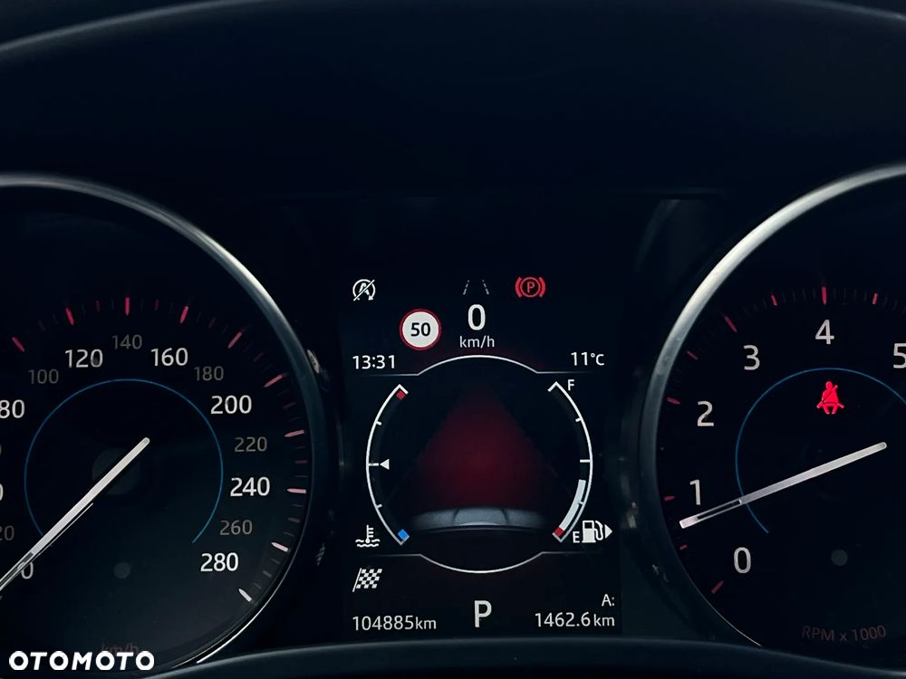 Jaguar F-Pace P250 AWD R-Dynamic SE - 18