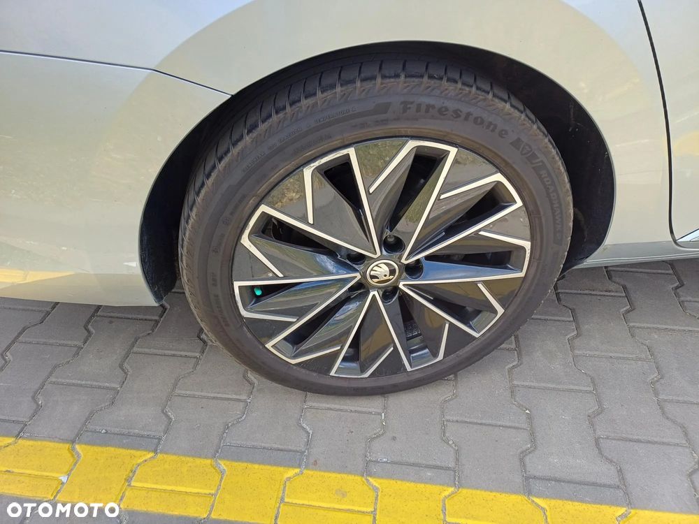 Skoda Superb 2.0 TDI SCR 4x4 L&K DSG - 16