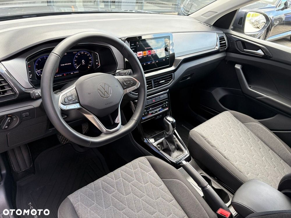 Volkswagen T-Cross - 13