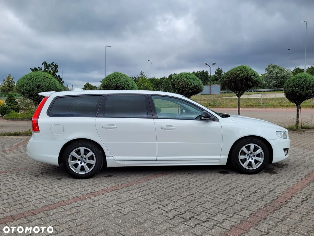 Volvo V70 D3 Momentum - 13
