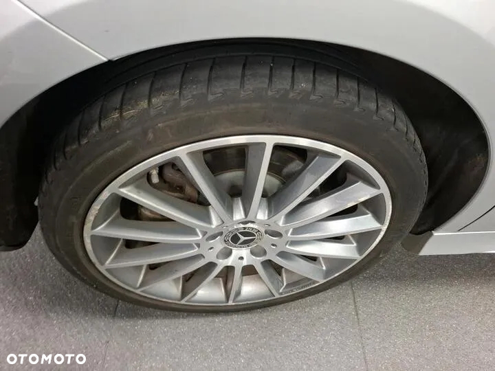 Mercedes-Benz CLA 200 AMG Line 7G-DCT - 13