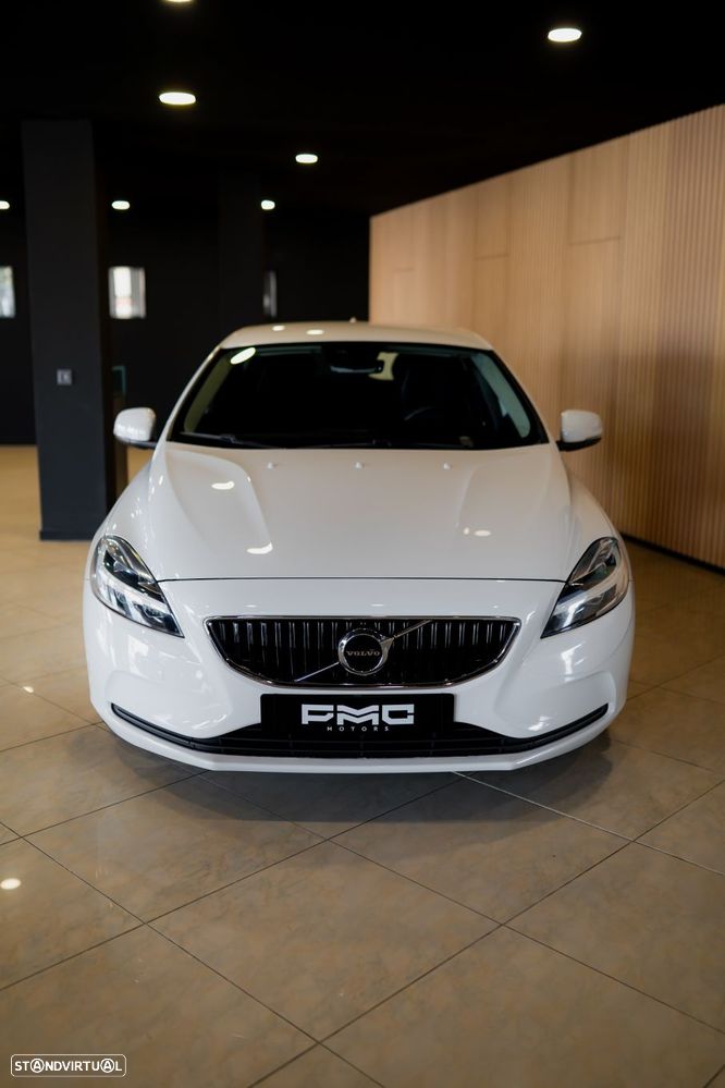 Volvo V40 2.0 D2 Momentum - 4
