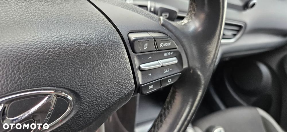 Hyundai Kona - 31