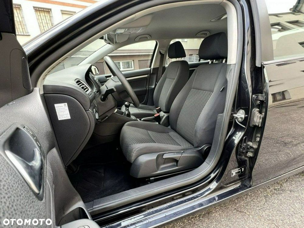 Volkswagen Golf - 9