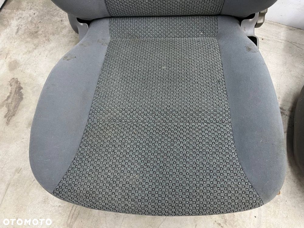 Fotele Chevrolet Aveo I T200 Daewoo Kalos 03-07r. HB 5Drzwi EUROPA komplet - 3