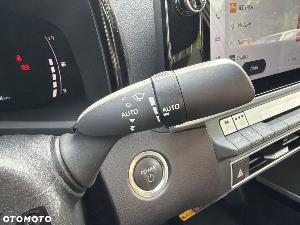 Toyota Camry - 23