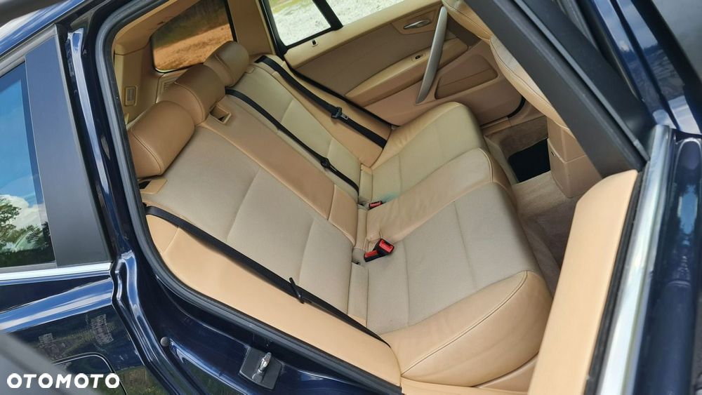 BMW X3 2.5si - 10