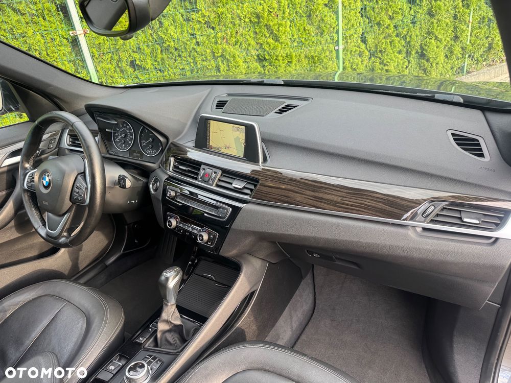 BMW X1 xDrive25i xLine - 13