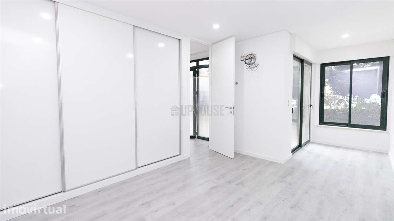 Apartamento T1 Totalmente Remodelado em Repeses - Grande imagem: 3/6