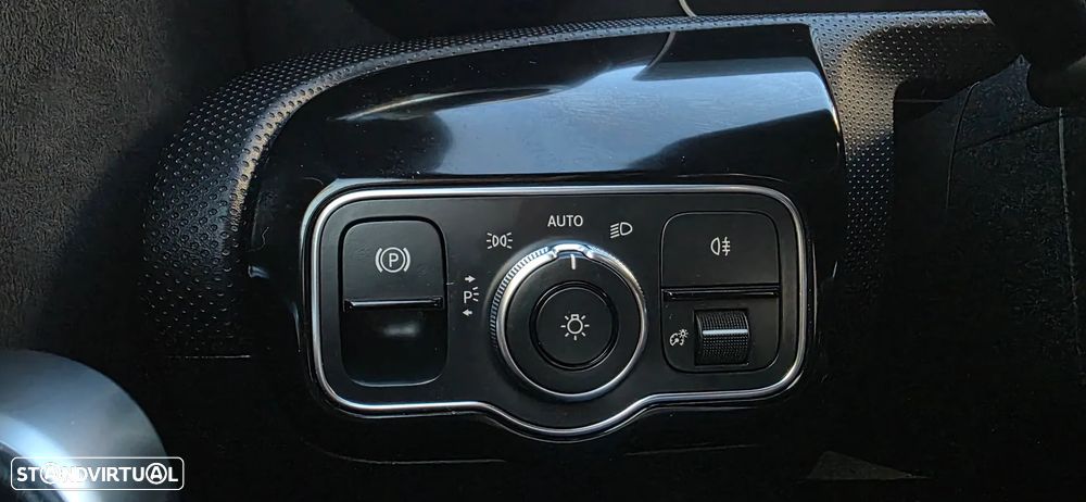 Mercedes-Benz A 180 7G-DCT Edition AMG Line - 21