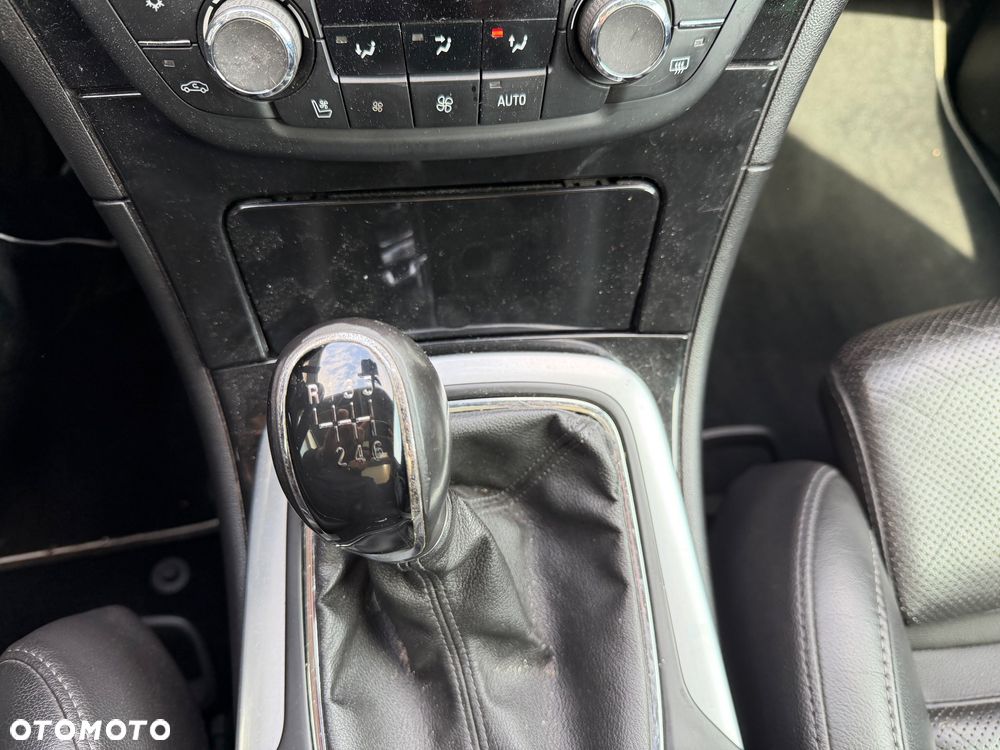 Opel Insignia 2.8 V6 Turbo 4x4 Cosmo - 22