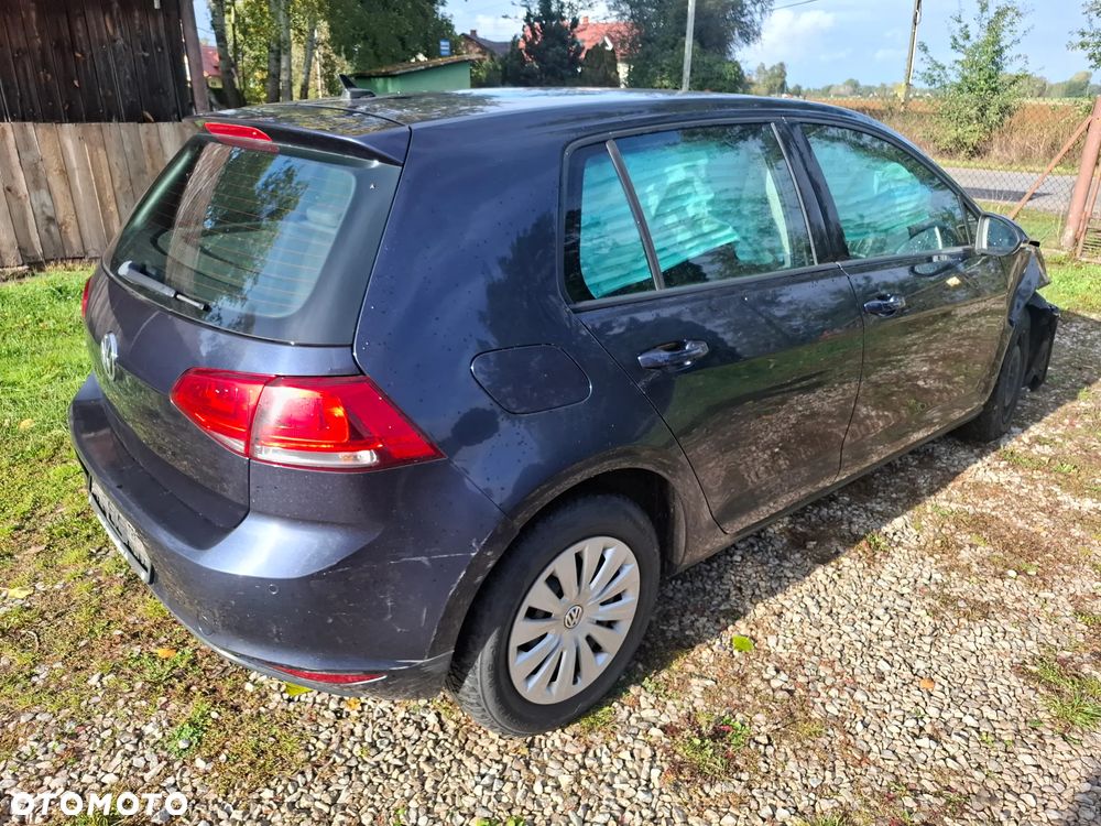 Volkswagen Golf - 5