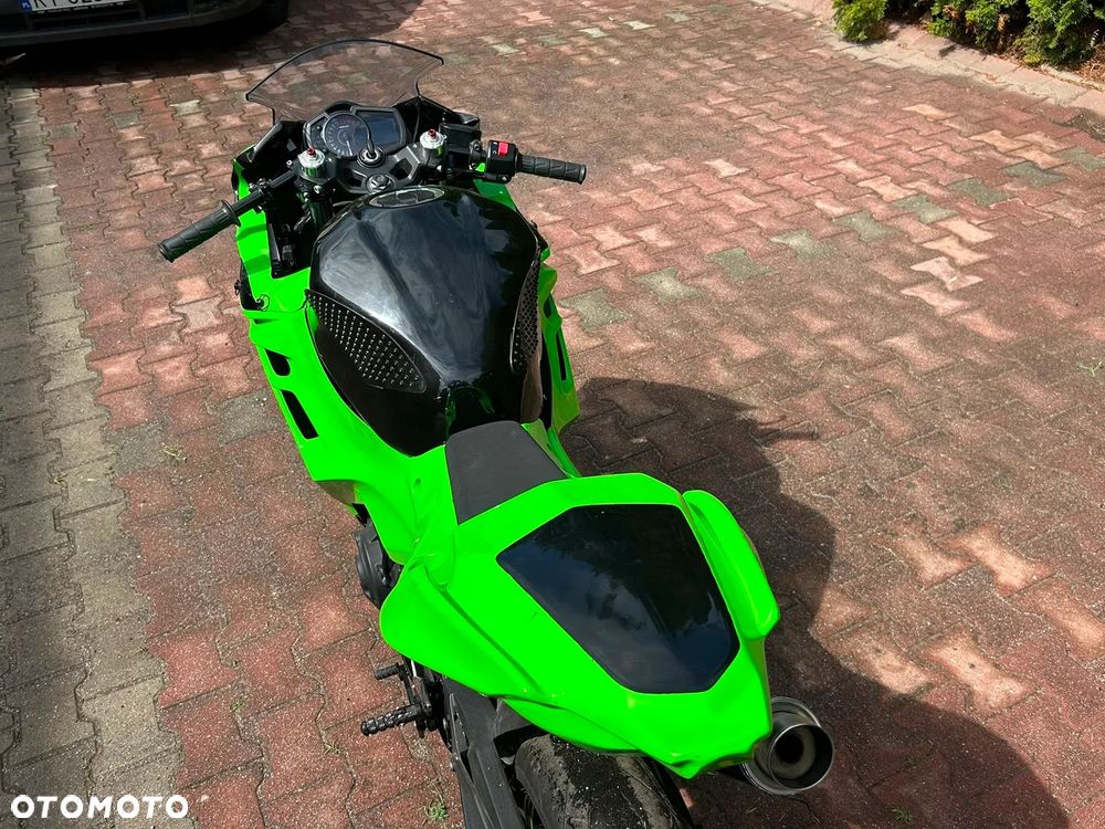Kawasaki Ninja 400 - 8