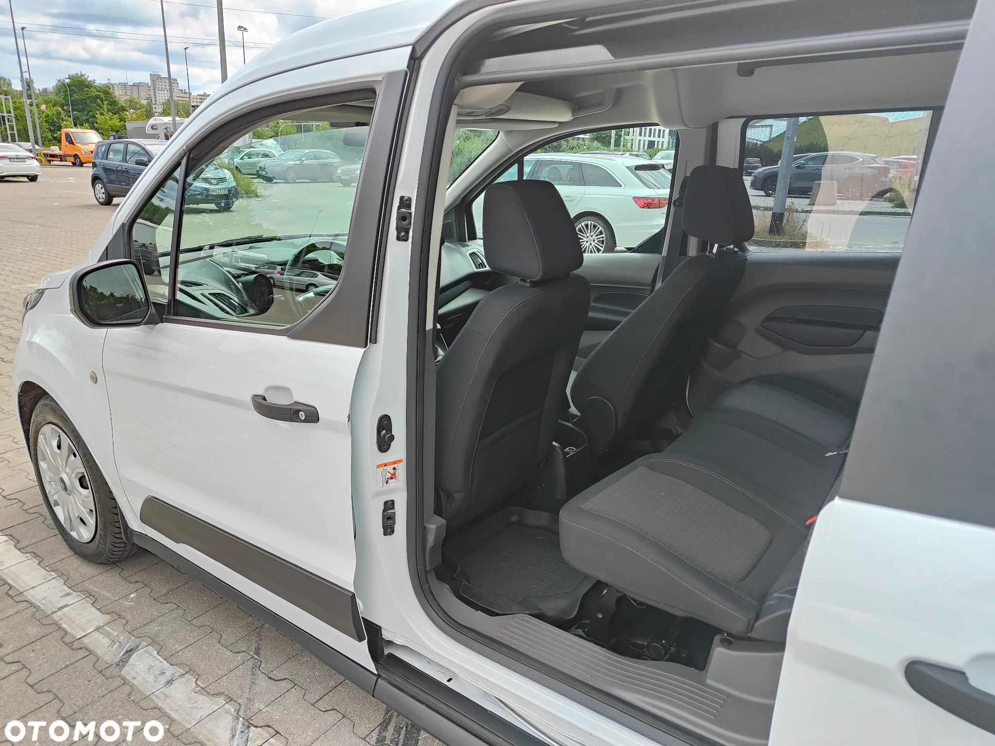 Ford Transit Connect - 6