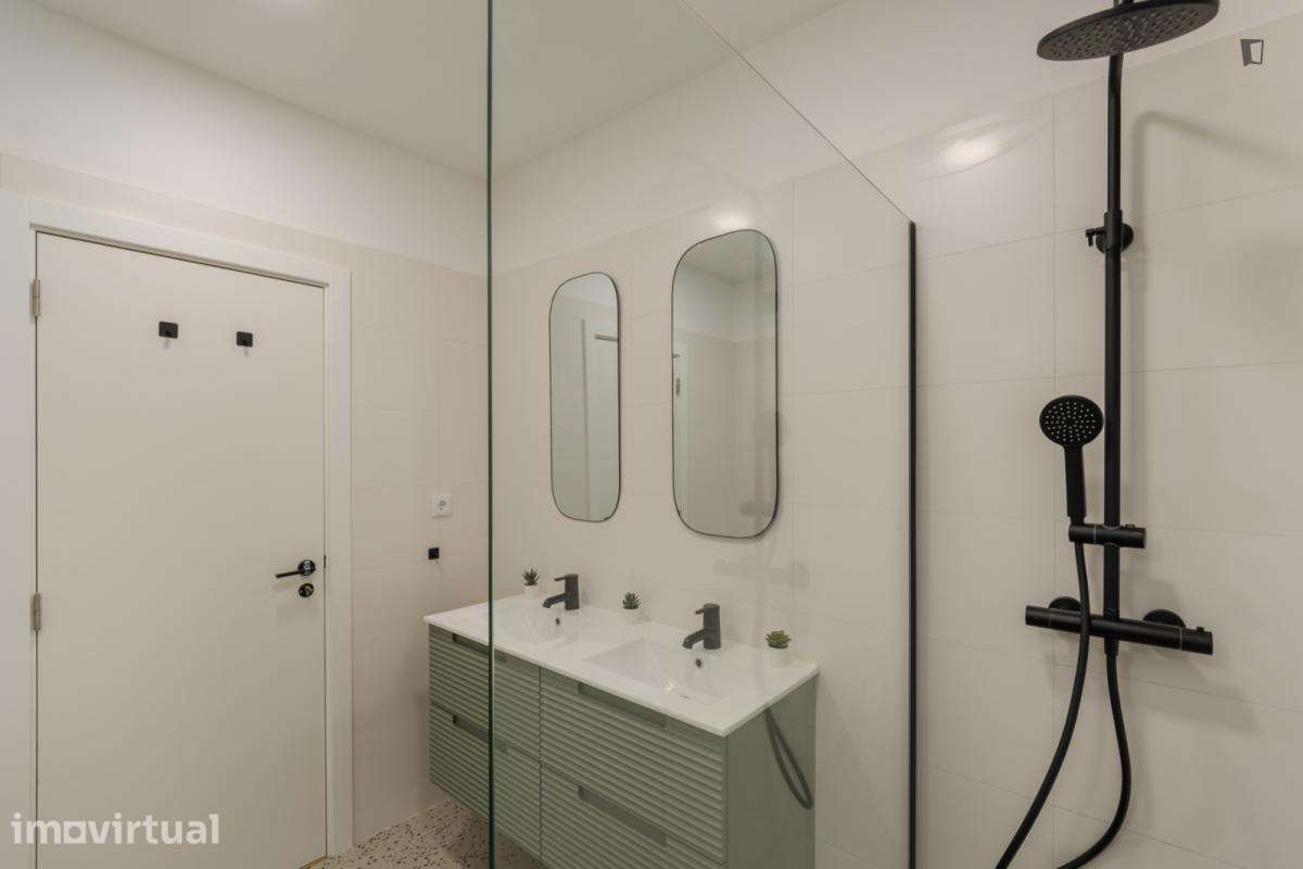 Quarto - localizado em Arroios Lisbon - Grande imagem: 4/32
