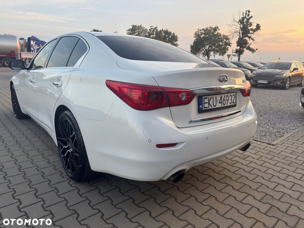 Infiniti Q50 2.0t Premium Executive - 14