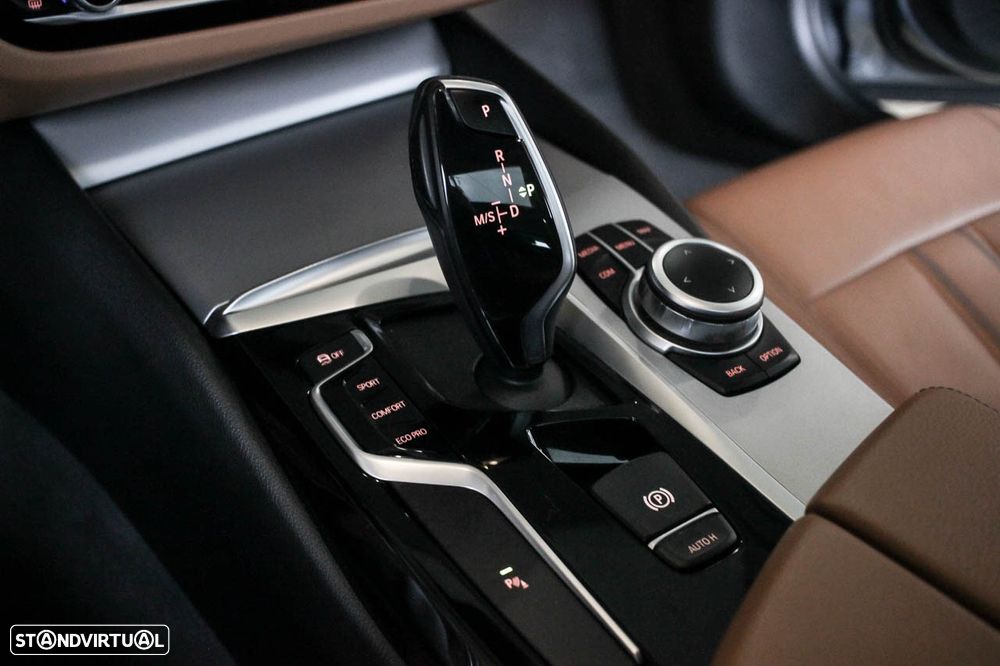 BMW 520 d Line Luxury Auto - 15