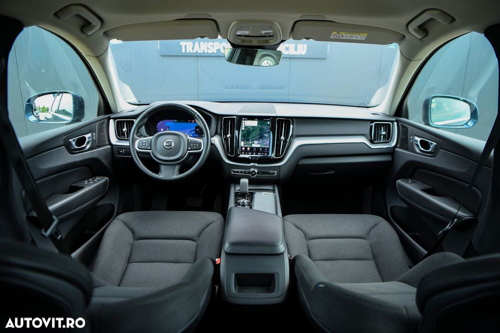 Volvo XC 60 B4 MHEV AT8 FWD Momentum - 3