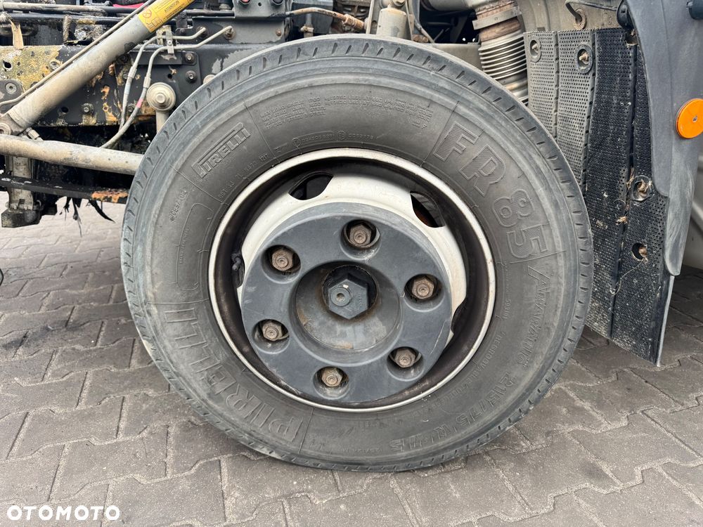 Komplet kół prowadzących, napędowych, felga, opona Pirelli 215/75 R17,5 - 3
