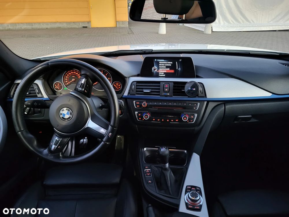 BMW Seria 3 318d M Sport EU6 - 17