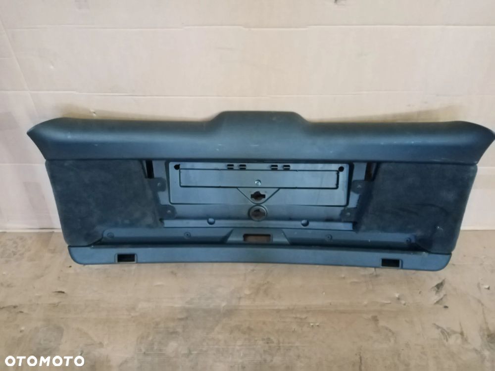 Tapicerka osłona klapy bagażnika Audi A6 C6 Kombi 4F9867979 - 1