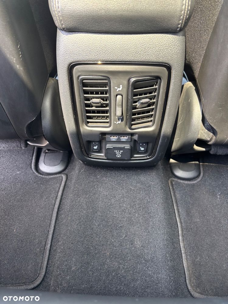 Jeep Grand Cherokee 5.7 V8 Summit - 24